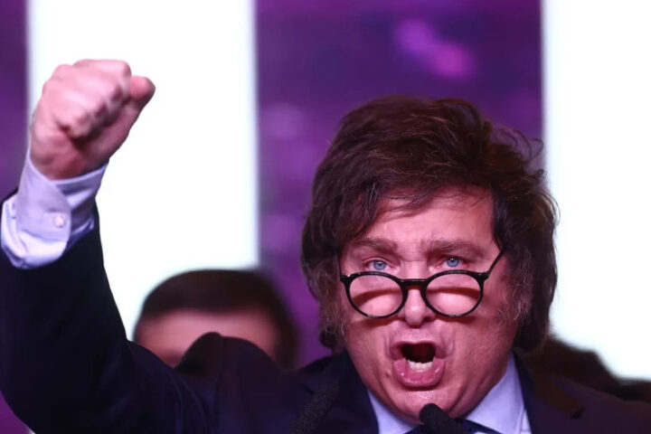 Партия "Свобода наступает" выигрывает на выборах в Аргентине, подтверждая поддержку реформ Хавьера Милея