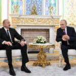 Первая встреча Путина с Алиевым за год: российский президент признал, что ракеты ПВО взорвались рядом с авиалайнером AZAL