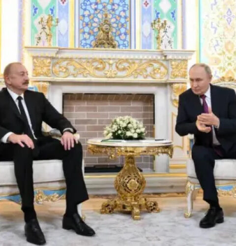 Первая встреча Путина с Алиевым за год: российский президент признал, что ракеты ПВО взорвались рядом с авиалайнером AZAL