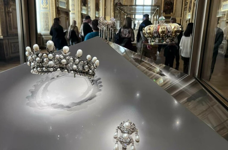 Подозреваемые в ограблении Лувра частично признали свою вину, драгоценности не найдены