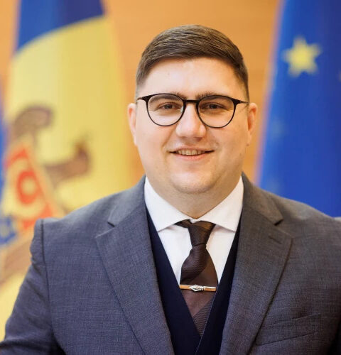 Правительство Молдовы ответило Иону Чебану на его просьбу войти в состав исполнительной власти