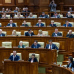 Премьер-министр Мунтяну парировал критику депутата Вершинина во время парламентских дебатов