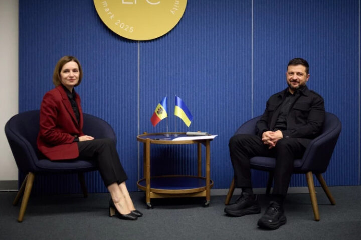 Санду и Зеленский обсудили сотрудничество Молдовы и Украины на саммите в Копенгагене