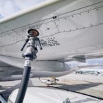 Санкции против «Лукойла» пока не сказываются на заправке самолётов в Кишинёве