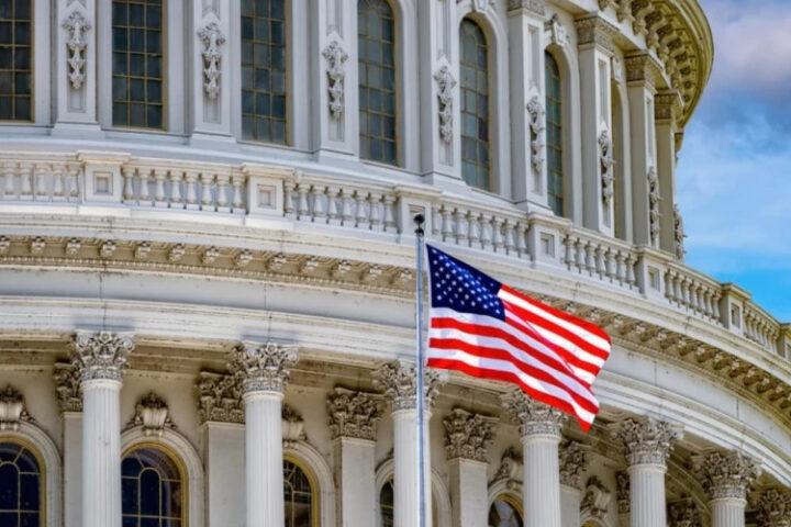 Сенат США не смог согласовать финансирование правительства в 12-й раз