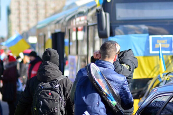 СМИ: количество молодых мужчин, покинувших Украину, превысило численность армии Великобритании