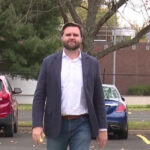 Снаряд взорвался над автомобилями охраны вице-президента США в Калифорнии