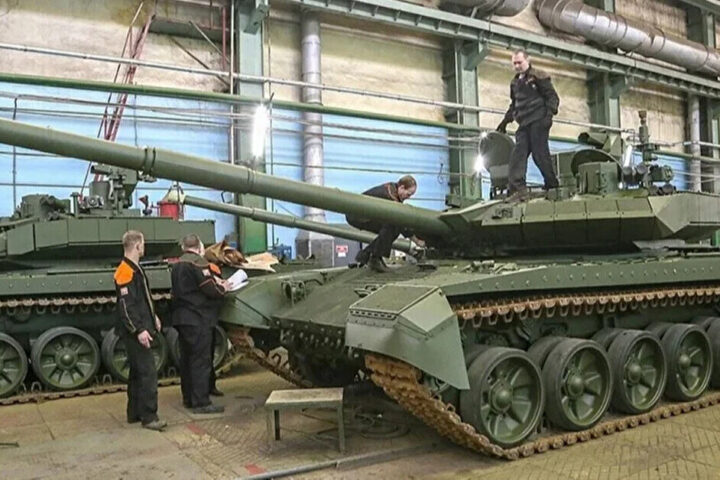 Спад оборонного производства в России