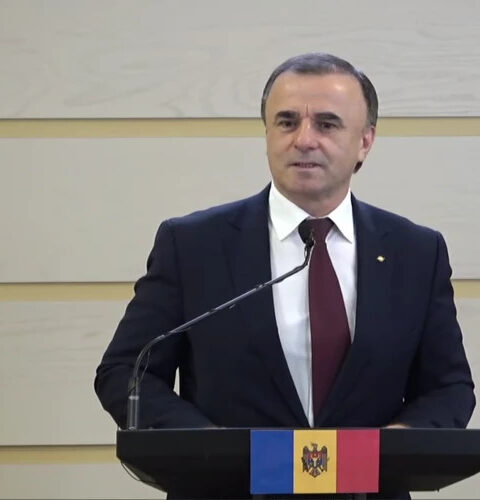 Тарлев предлагает создать министерства промышленности и транспорта для восстановления экономики Молдовы