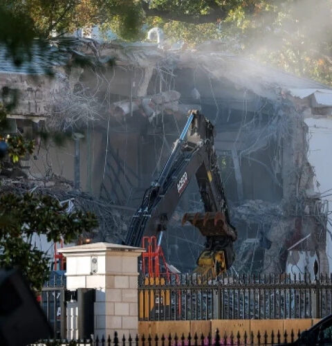 Трамп начинает снос восточного крыла Белого дома для строительства нового бального зала