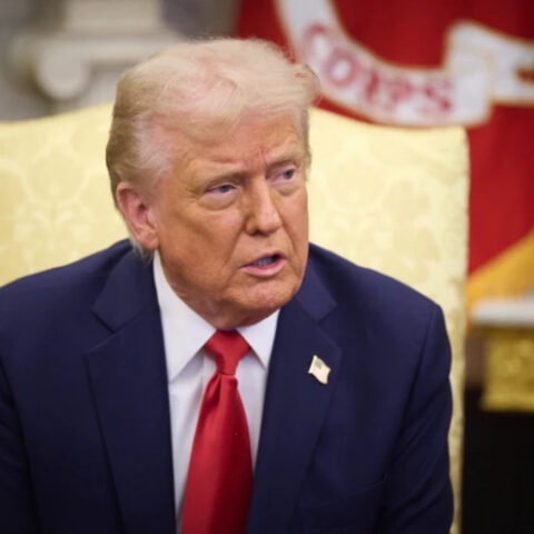 Трамп требует от Пентагона выплачивать зарплату военным во время шатдауна