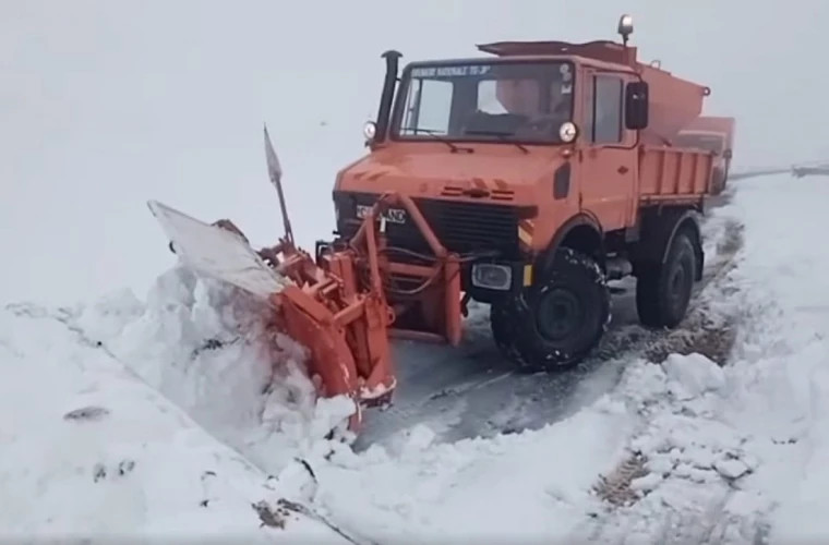 Трансальпина закрыта из-за метели и снега в Румынии, введены метеопредупреждения