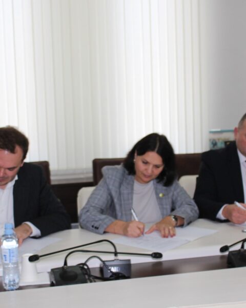 Три учреждения подписали соглашение для улучшения финансирования фермеров в Молдове