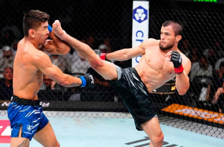 Умар Нурмагомедов доминирует в бою на UFC 321 и восстанавливает статус претендента