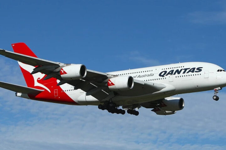 Утечка данных 5,7 млн клиентов Qantas и других компаний стала доступна в интернете