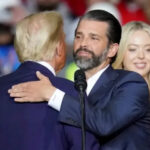 Утечка контактных данных Дональда Трампа-младшего и Энтони Албанизе на американском сайте