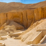 В Абидосе археологи обнаружили 3600-летнюю гробницу неизвестного фараона