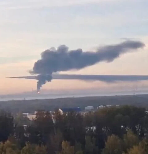 В Ярославле произошел пожар на нефтеперерабатывающем заводе "Ярославнефтеоргсинтез"