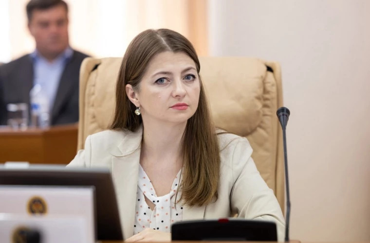 Вероника Михайлова-Морару: важно продолжать реформу судебной системы, слишком рано говорить о новом правительстве