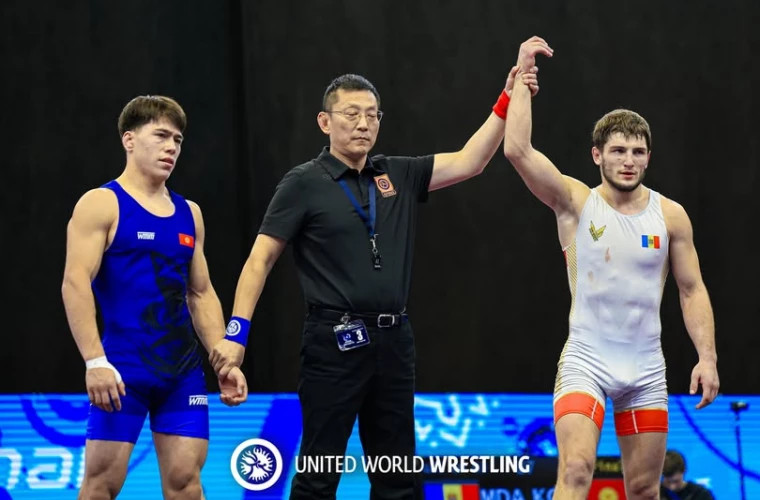 Виталий Ерёменко завоевал серебро чемпионата мира по борьбе в Новом Саде
