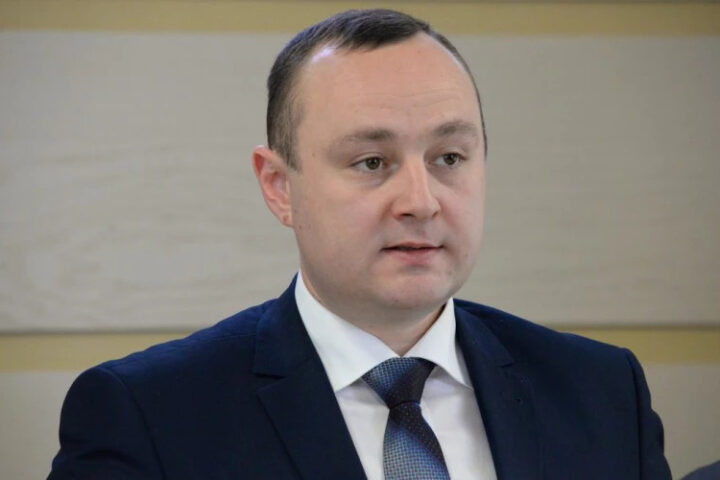 Влад Батрынча избран вице-председателем парламента Молдовы при поддержке ПСРМ и PAS