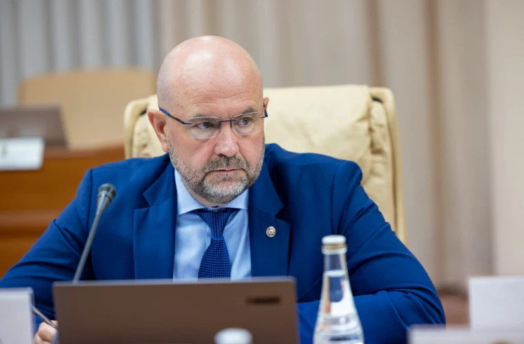 Владимир Боля выразил намерение остаться в правительстве после выборов