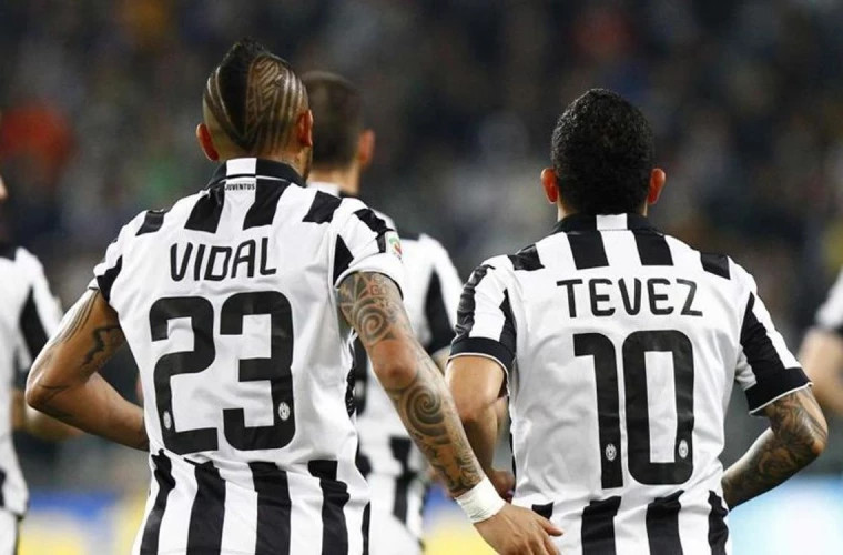 Ювентус терпит поражение от Комо, Пиоли отмечает юбилей в сложный момент