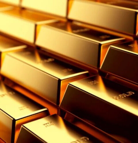 Золото впервые достигло 4000 долларов за унцию на фоне экономической нестабильности в США