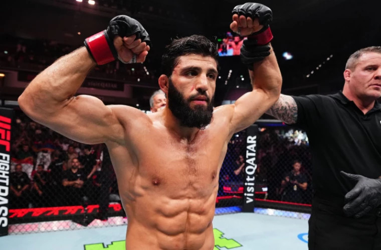 Арман Царукян ожидает анонса боя с Ильей Топурией во вторник