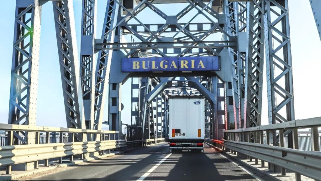 Болгария временно приостанавливает движение по Мосту дружбы Джурджу-Русе 4-5 ноября