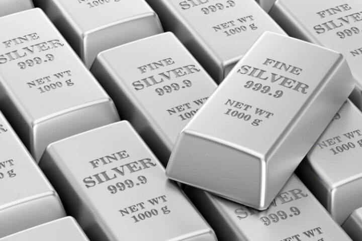 Цены на серебро достигли исторического рекорда выше 54 долларов за унцию 13 ноября