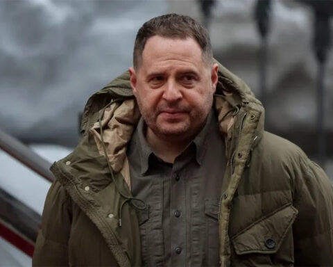 В отношении экс-главы Офиса президента Украины возбуждено уголовное дело