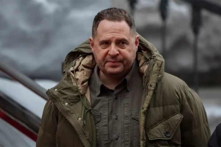 В отношении экс-главы Офиса президента Украины возбуждено уголовное дело