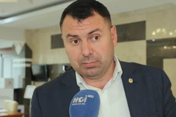 Депутат Василий Костюк о зарплате в 27 тысяч леев: "Это много"