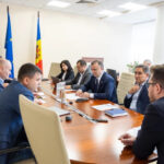 Депутаты Нина Черетеу и Стелла Онуцу из фракции «Наша партия» покинули парламент