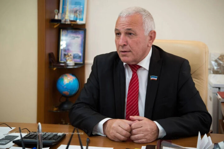 Дмитрий Константинов подал в отставку с поста спикера Народного собрания Гагаузии