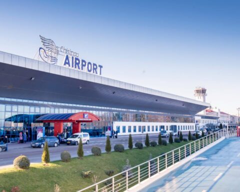 Дорин Жунгиету объявил о подписании договора с компанией "Lukoil" для управления активами аэропорта