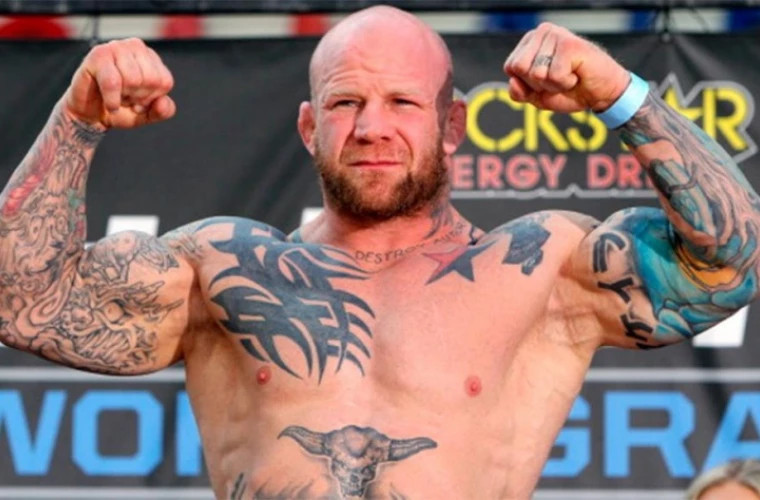 Джеффу Монсону отказали во въезде в Молдову, бой с Ионом Шолтояну отменён