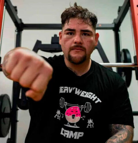 Энди Руис готовится к возвращению и мечтает о реванше с Энтони Джошуа