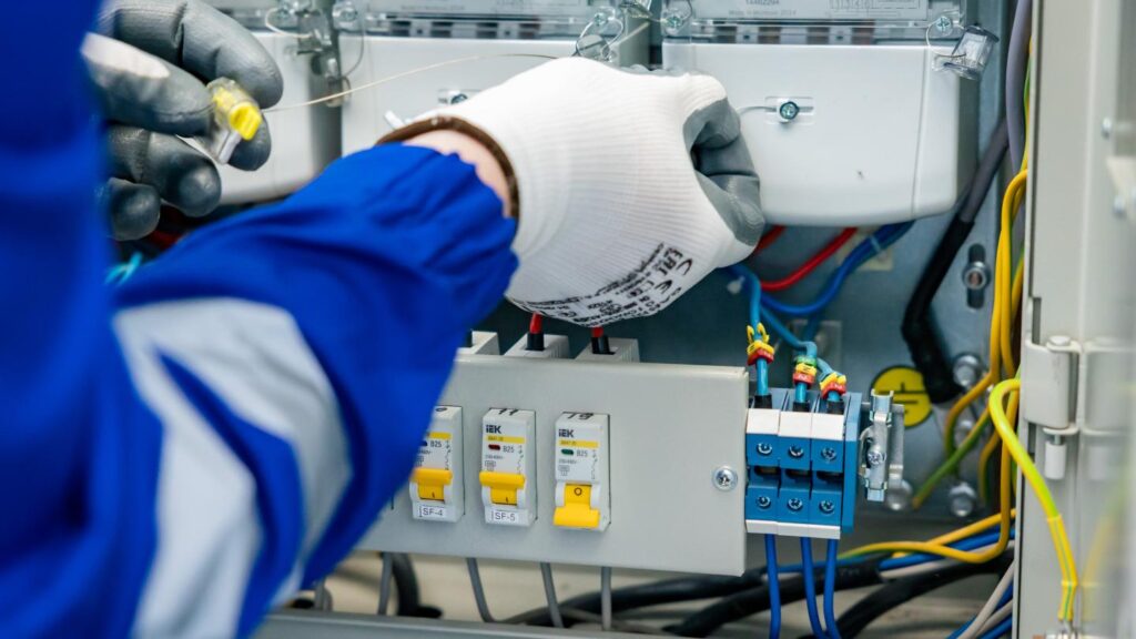 Энергосистема Молдовы модернизируется: к 2030 году установят 500 000 интеллектуальных счетчиков