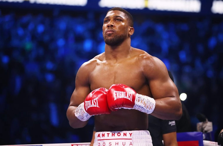 Энтони Джошуа анонсировал возвращение на ринг до конца 2025 года