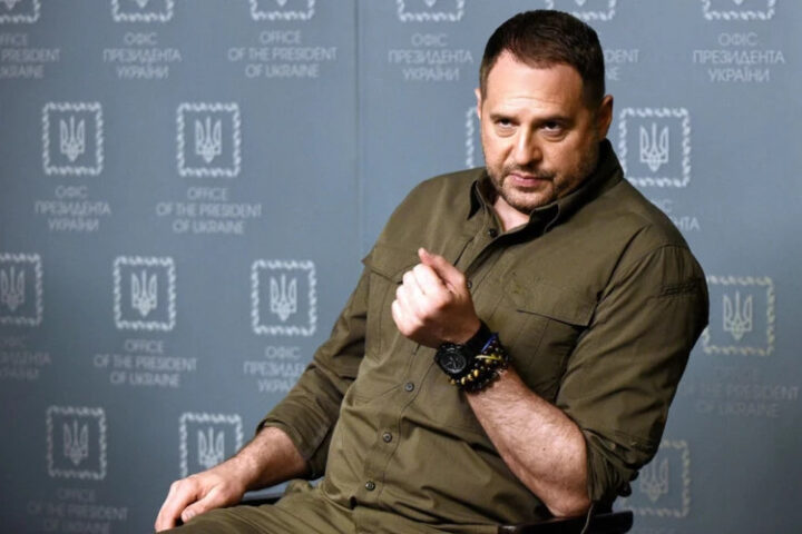 Ермак после отставки выразил желание отправиться на фронт