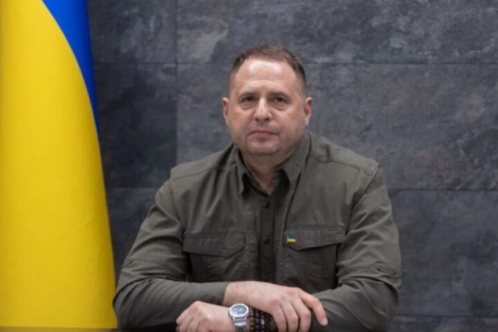 Ермак: Зеленский не подпишет документы об отказе от украинских территорий