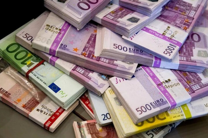 ЕС готовит кардинальные изменения в финансовой системе: переход к контролю наличных и цифровой валюте к 2027 году