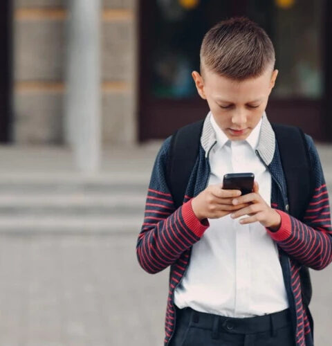 Европейский парламент предложил установить минимальный возраст для регистрации в соцсетях на уровне 16 лет