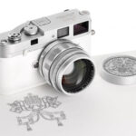 Фотоаппарат, подаренный Папе Франциску, продан за 6,5 миллиона евро в Вене