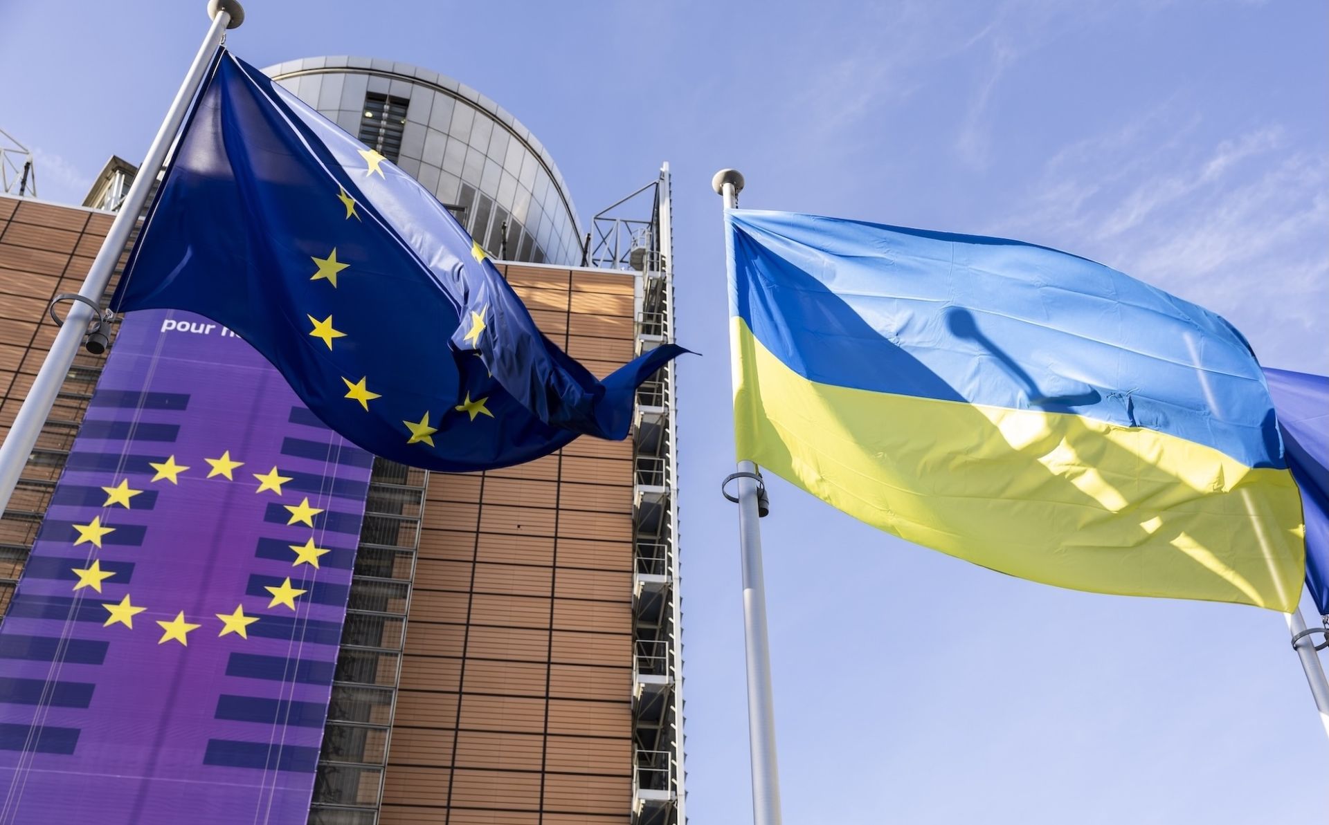 Франция укрепляет энергетическое влияние в Восточной Европе через Украину