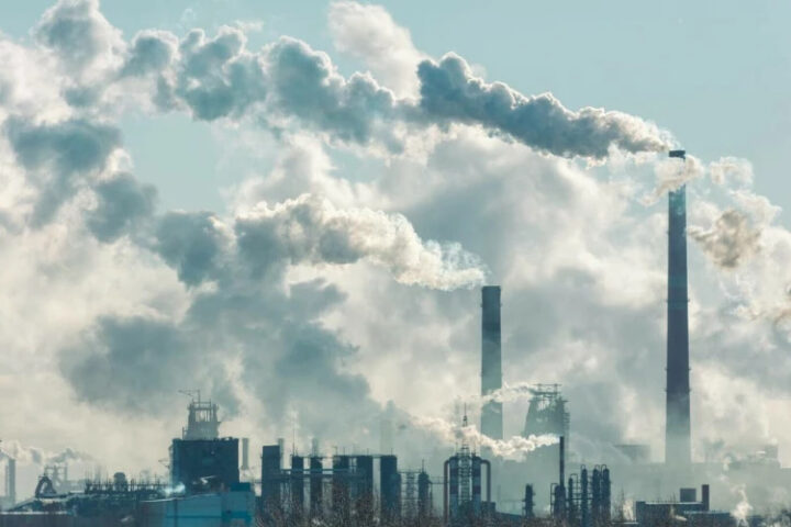 Глобальная угроза здоровью: более 2 миллиардов людей живут рядом с проектами добычи ископаемого топлива