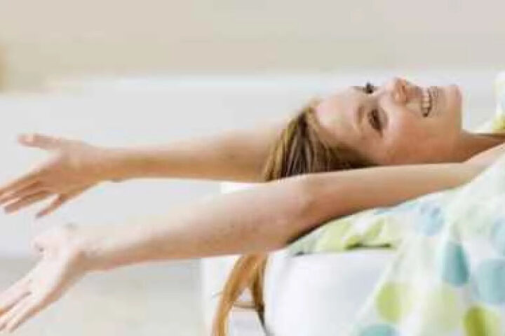 Как просыпаться по утрам без проблем: советы для энергичного начала дня