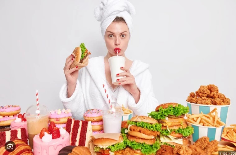 Как справиться с перееданием: советы врача, помогающие регулировать аппетит